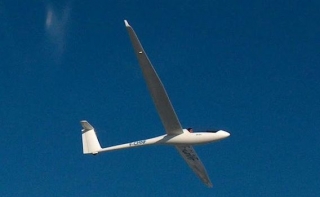  Glider in the sky of Drome 